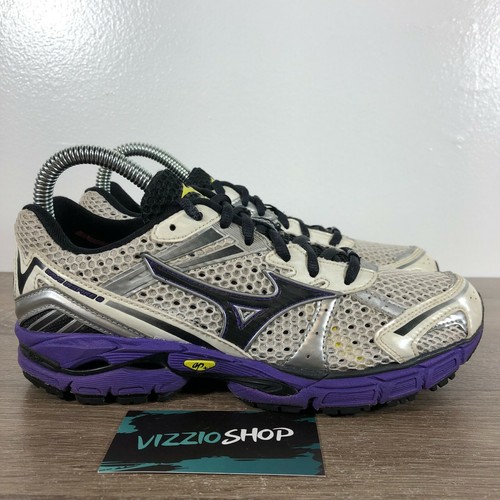 mizuno wave inspire white