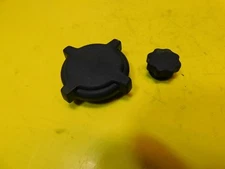 GAS OIL CAP SET FOR McCULLOCH CHAINSAW 33    -----    BOX 904 B