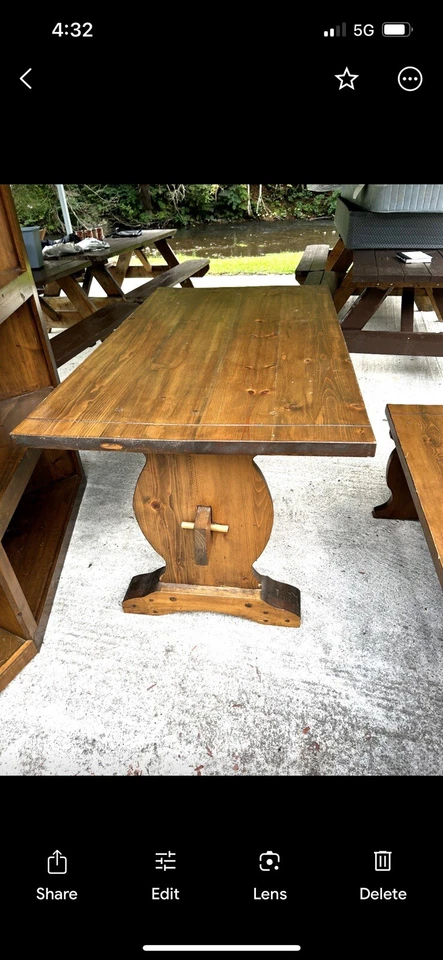 Mesa de cocina de madera con sillas y 2 bancos  Foto 2 de 4