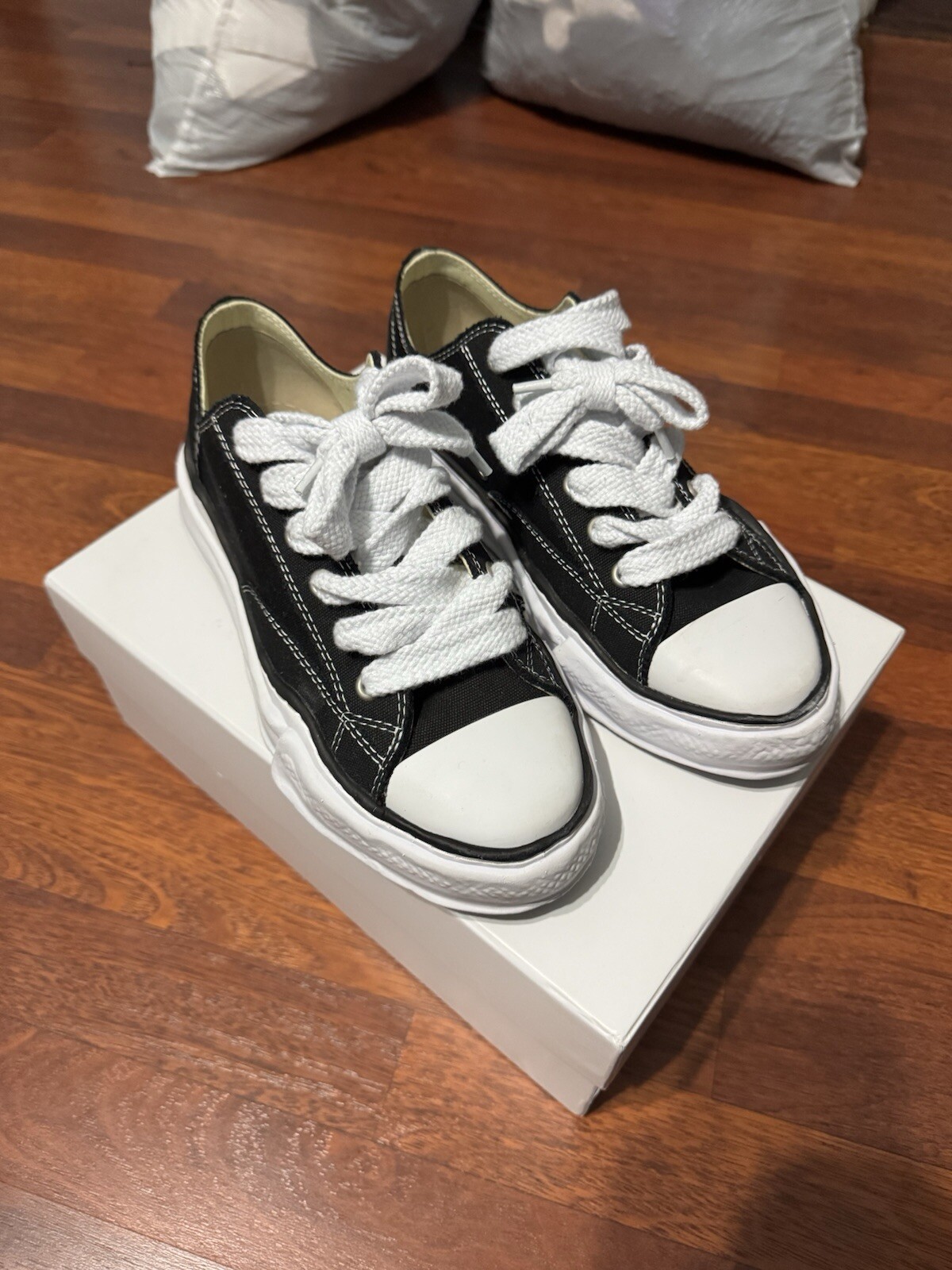 Maison Miharas size 10