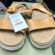 Cat & Jack Girls' Isla Ankle Strap Sandals SIZE 4 Tan