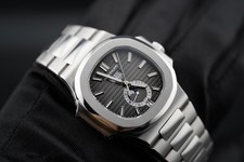 Patek Philippe 5726/1A-001 Nautilus Annual Calendar Moon Phase Box & Papers 2016 3