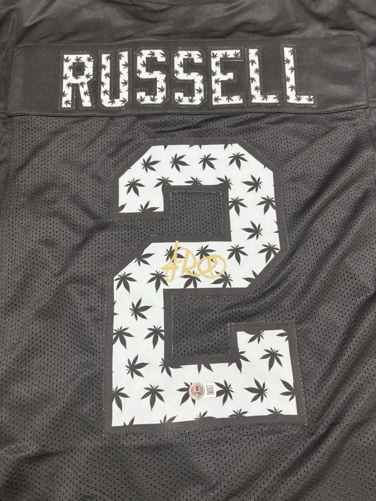 Picture 2 of 9