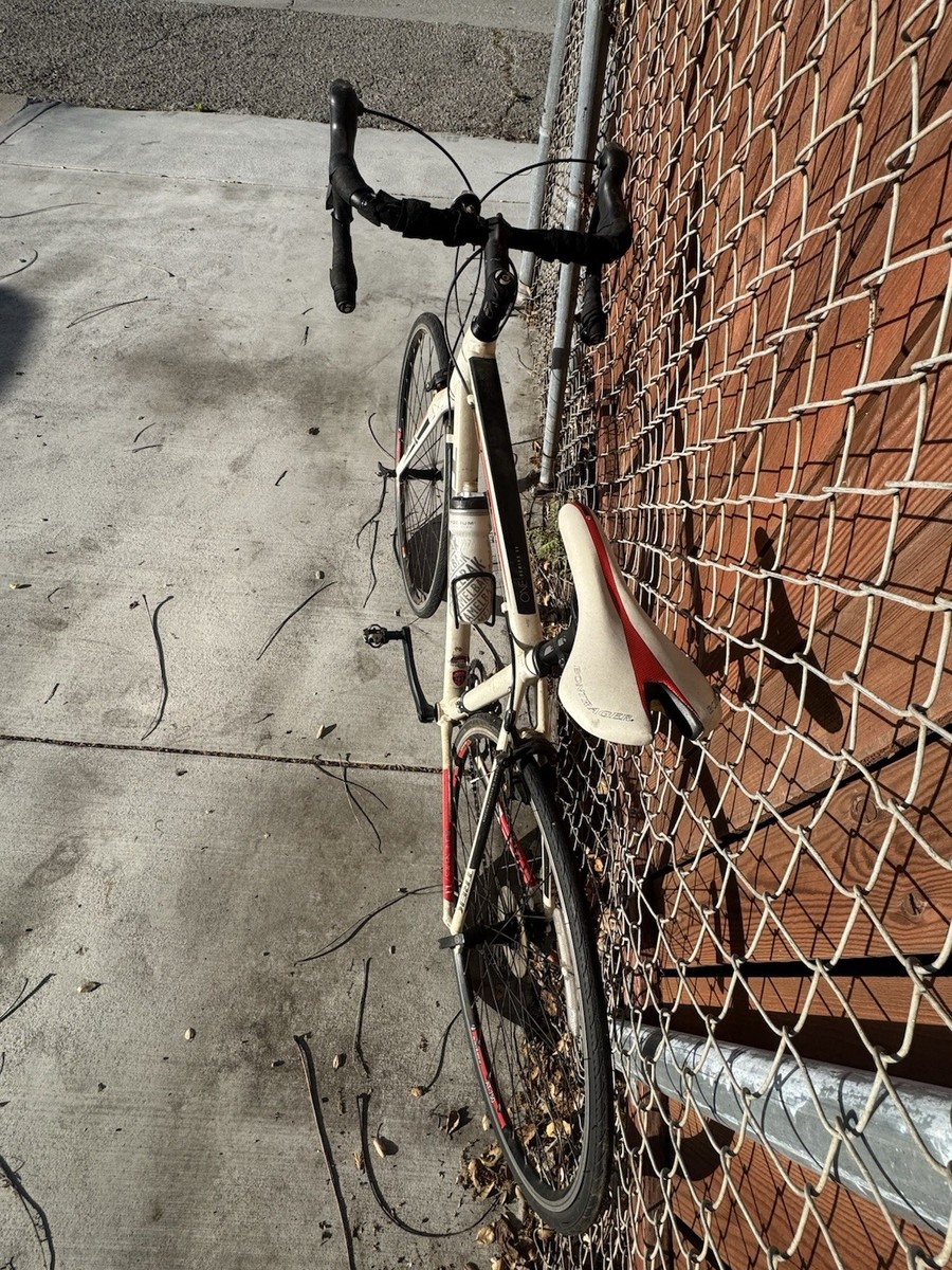 2015 Trek One Series 1.1 Road Bike 54cm Aluminum White Red Black