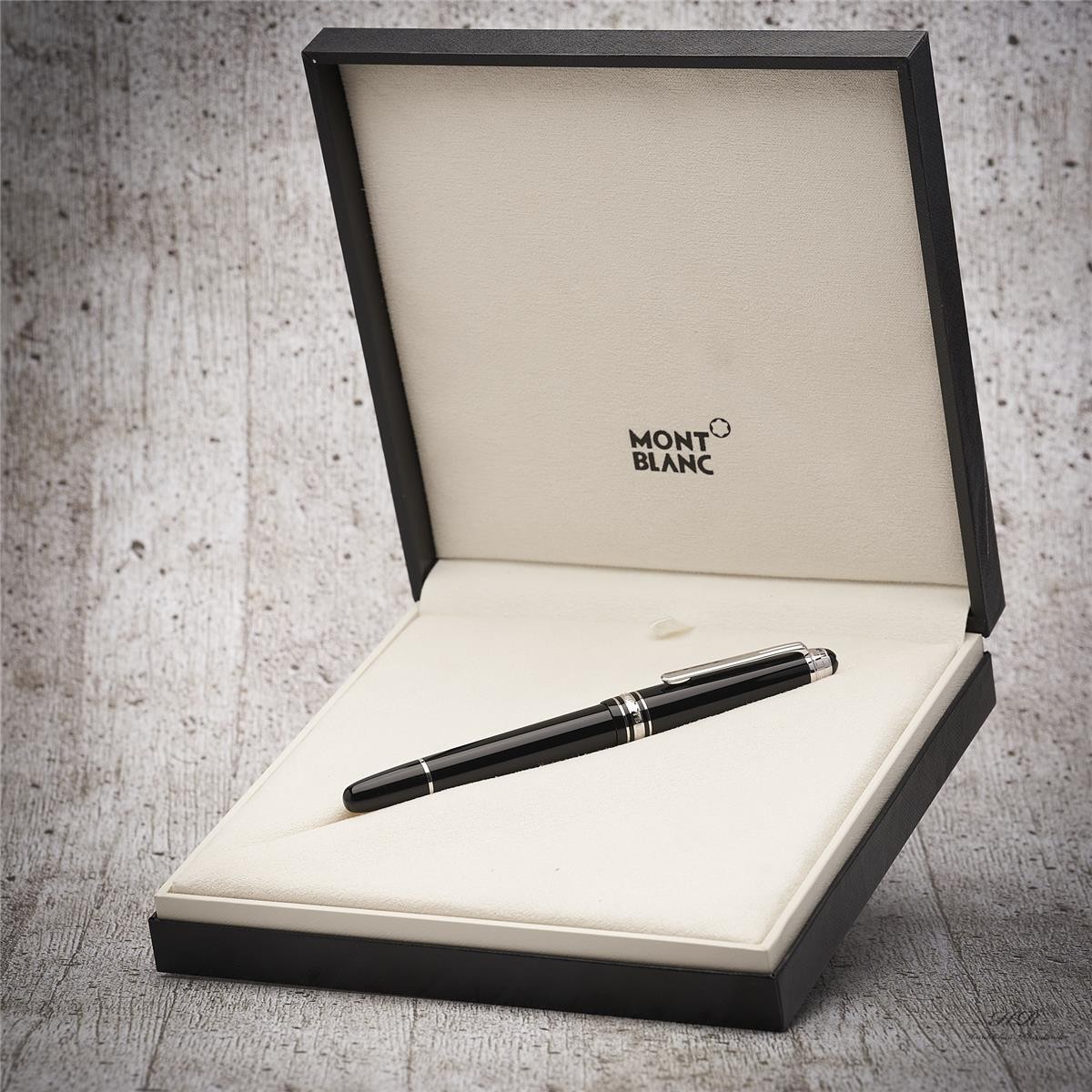 Montblanc Meisterstück Unicef 2013 Classique No 145 Platin Line