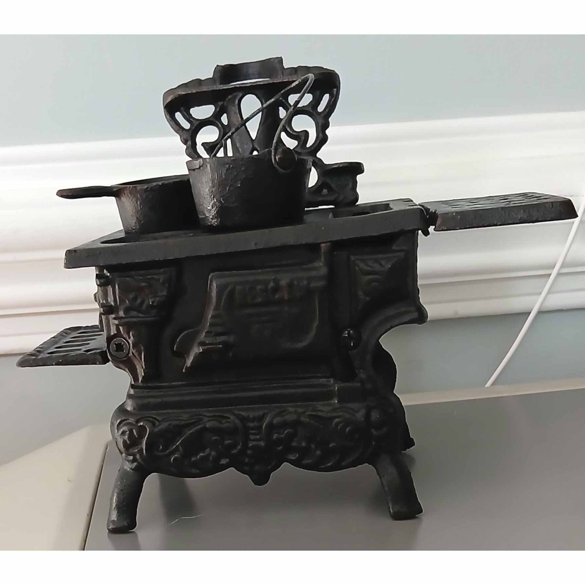 Ecellent cost Vintage original バーゲン Vintage Crescent miniature Cast Iron Stove | eBay
