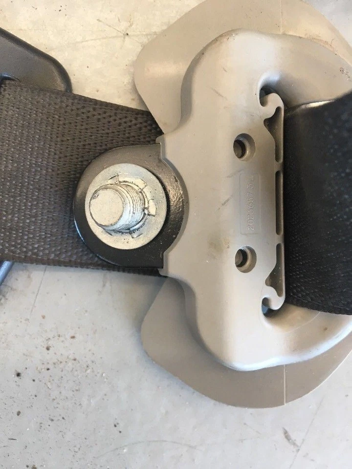 2005-2009 Cadillac STS retrator de cinto de segurança dianteiro direito fabricante de equipamento original 25770128 preto - Imagem 4 de 4