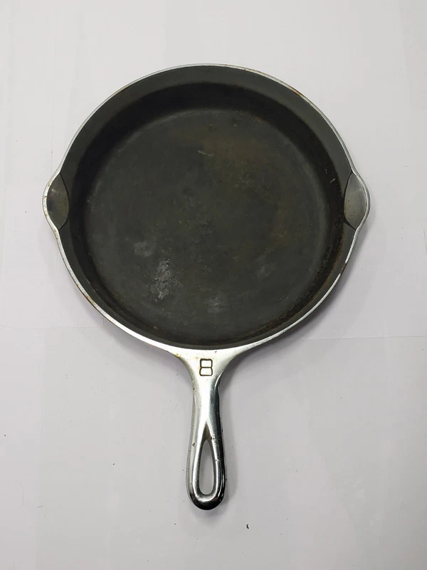 vintage Griswold No. 8 cast iron skillet, large block logo, Erie PA