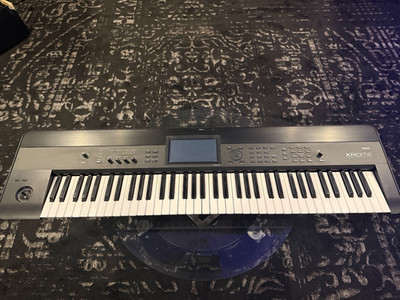 Korg Krome 73 - Keyboard/Workstation  TouchView Color Display