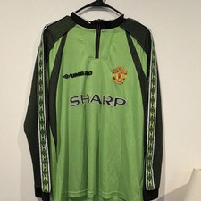 RETRO Manchester United 1998/99 Goalkeeper Jersey