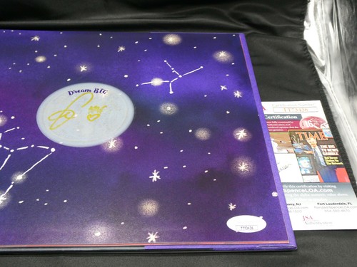 Cynthia Erivo Signed Hardback Book Remember To Dream Ebere JSA #TT73436 - 第 1/10 張圖片