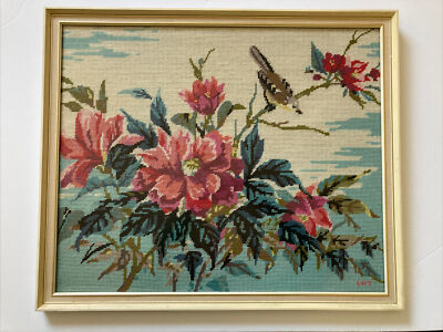 Vintage fertiger Gobelin Nadelspitze Vögel + Blumen groß gerahmt