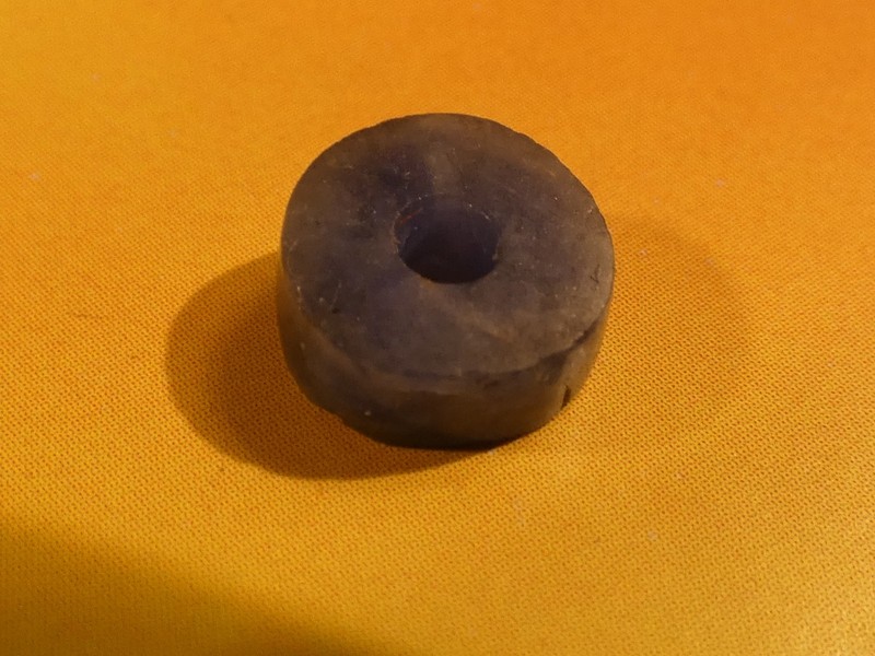 ANCIENT BLUE PRECOLUMBIAN TIWANAKU SODALITE DISC BEAD BOLIVIA PERU 9-4.4 MM