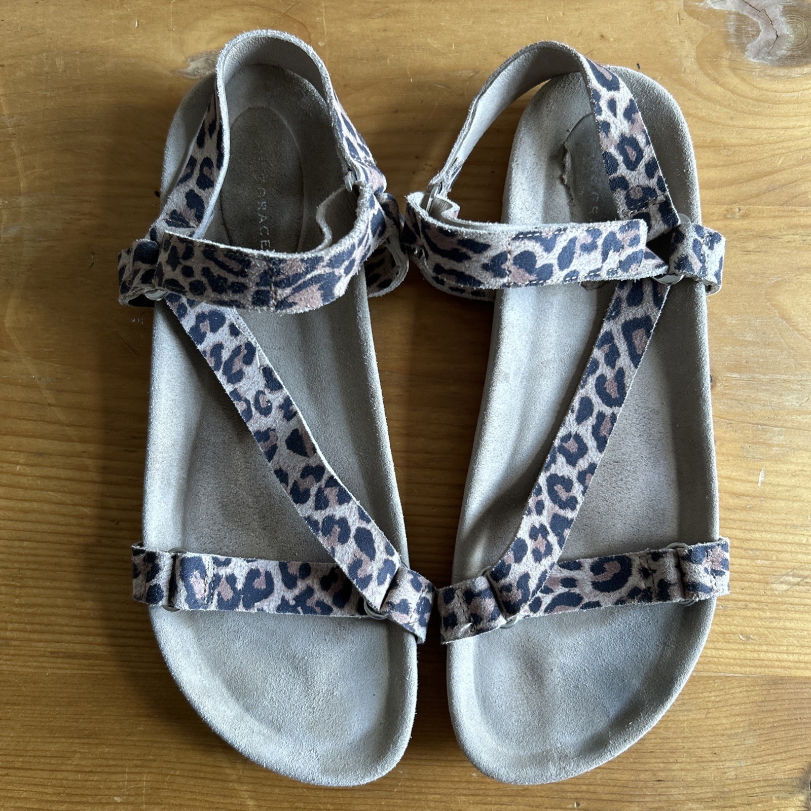 SAOLA Sandalo Air & Grace Lena stampa leopardata suola ammortizzata UK 9 5 EU43