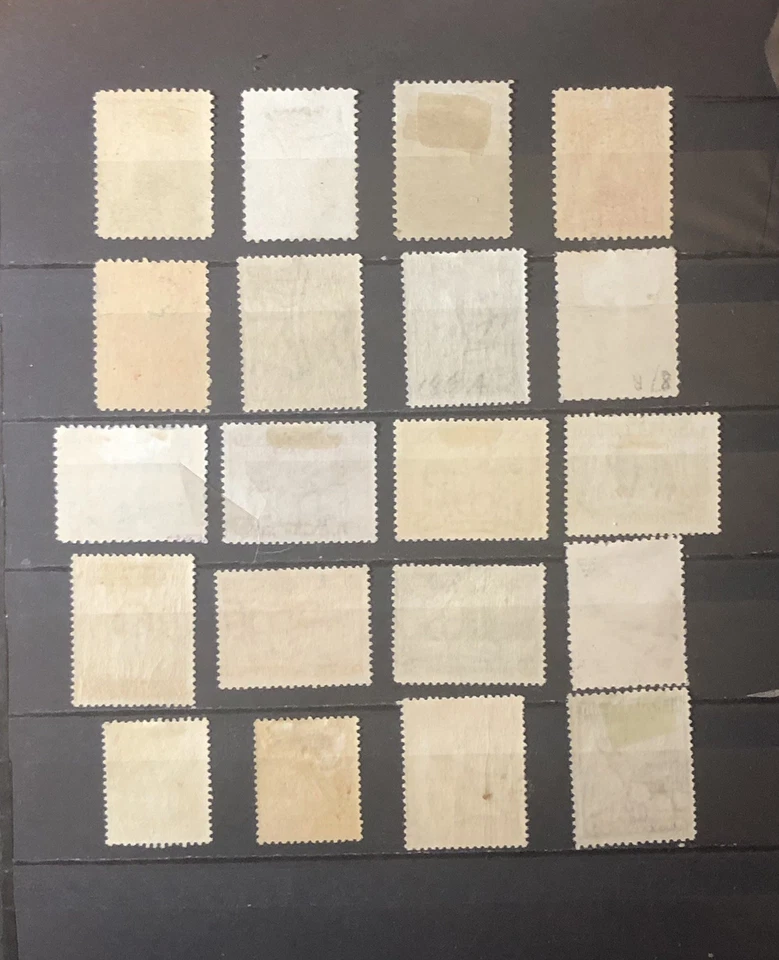 Stamps Newfoundland Lot of Twenty Mint stamps of 1897/1932, see details. - Image 2 of 4