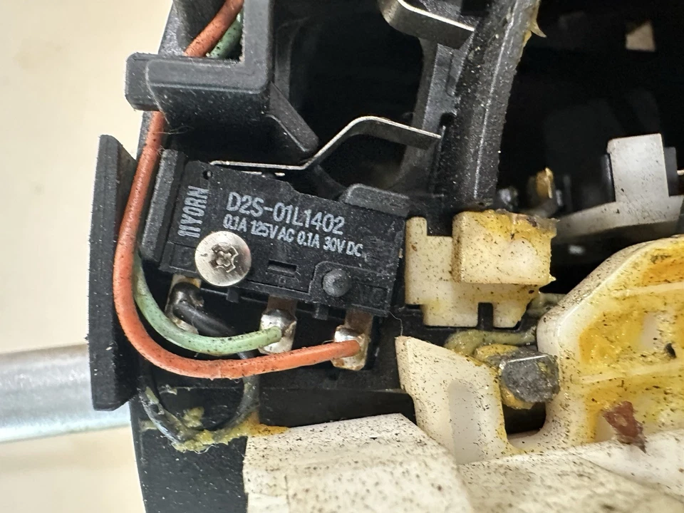 Infiniti M30 LHD 2012 selector de marchas palanca de cambios D2S-01L1402 OEM Foto 3 de 4