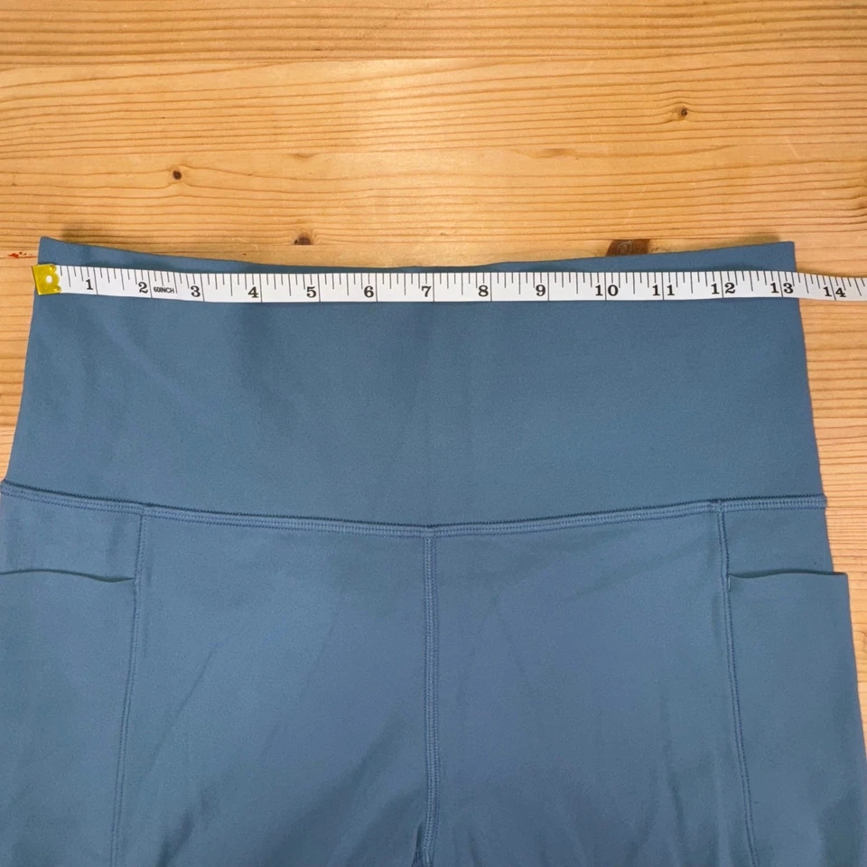 Leggings Capri Athleta Salutation Stash Pocket II Azul Talla M Yoga Correr Foto 4 de 4