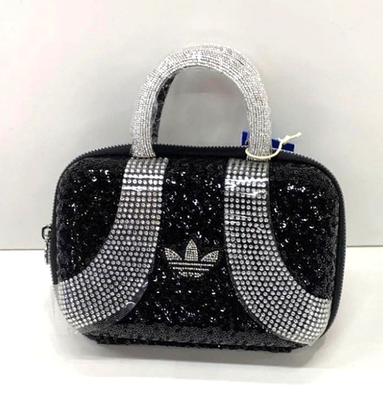 新品 アディダス ラインストーン クラッチバッグ IY4092 NEW adidas Originals Rhinestone clutch bag Black IY4092 NEW | eBay