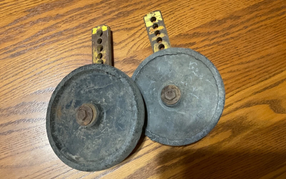 John Deere 170 175 180 185 260 265 285 318 46 Gauge Wheel Arm M91338 Pair - Image 4 of 4