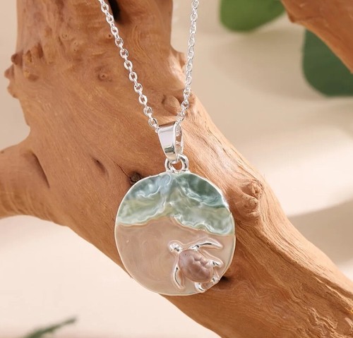 SPARKLY BLUE-GREEN RESIN HAWAIIAN OCEAN WAVE PENDANT 18" - Picture 5 of 5