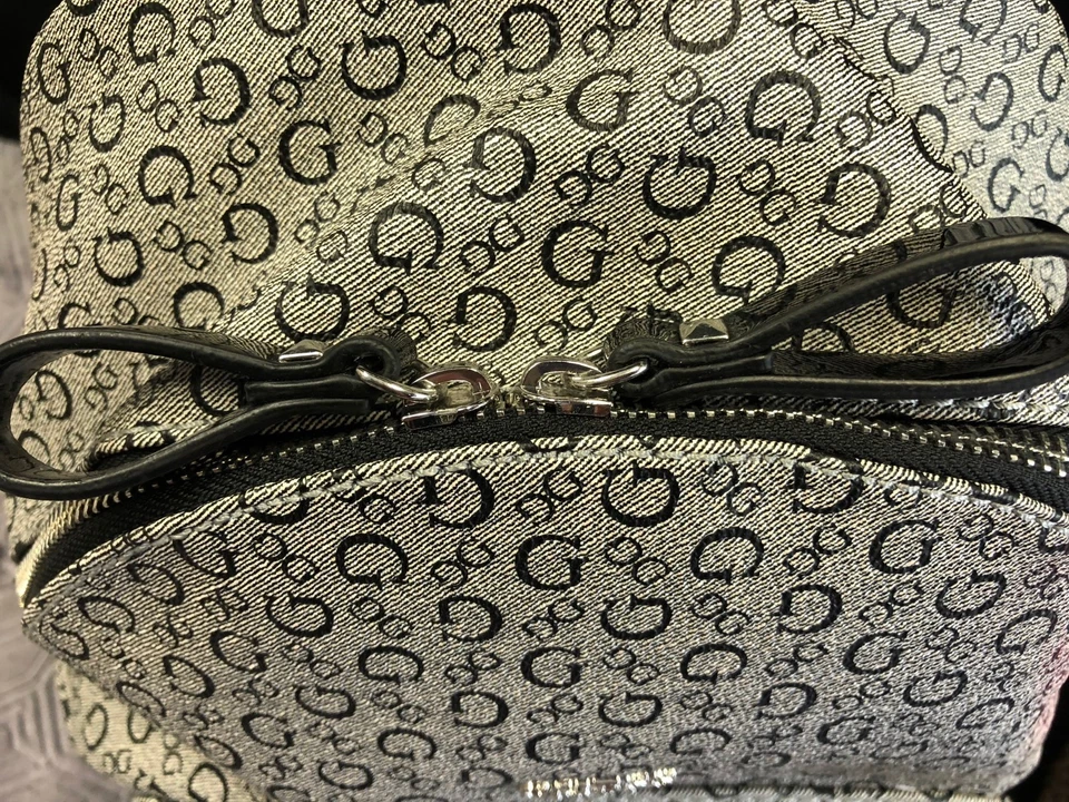 Guess ZAYN Signature G Mochila Bolso Escolar de Hombro Cartera Negro CROMO TACHUELA NUEVO Foto 3 de 4