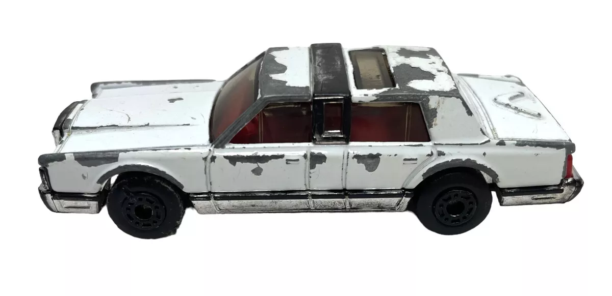 Matchbox lincoln town car sales