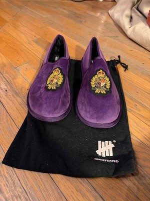 UNDEFEATED Purple Velvet Crest Slip-On Slippers Men s US 11 New w/ Dust Bag
