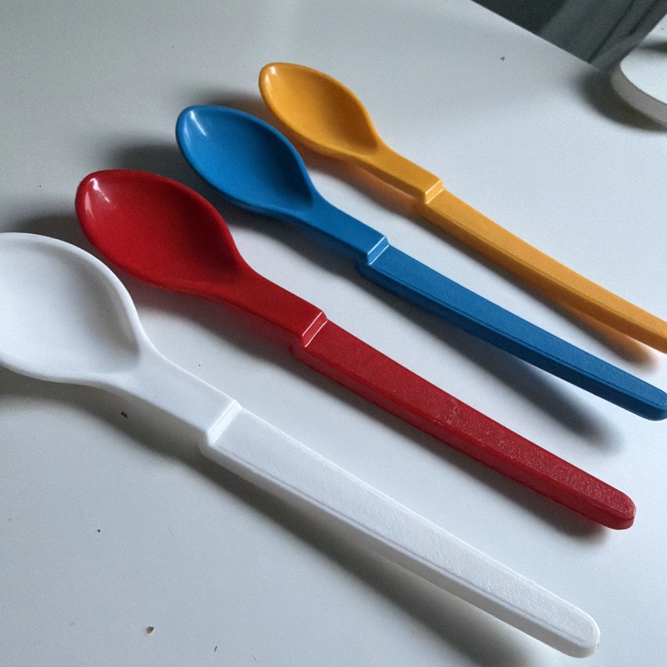 Tupperware Baby Feeding Hang On Spoon Set Red Blue Yellow White 1208 Condiment - Image 2 of 4