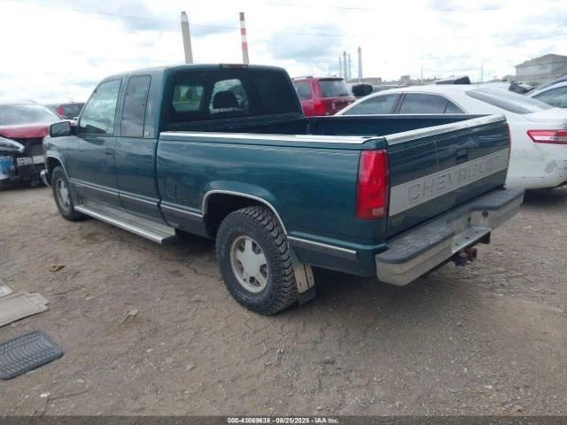 Radiator 8-305 With Engine Oil Cooler Fits 96-98 CHEVROLET 1500 PICKUP 5181305 Foto 3 de 4