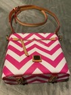 New ListingDooney And Bourke Fuchsia Fuscia Chevron Nwt Msrp $248 Small Zip Crossbody