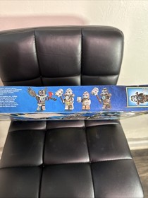 LEGO LEGENDS OF CHIMA: Gorzan's Gorilla Striker (70008) New Factory Sealed