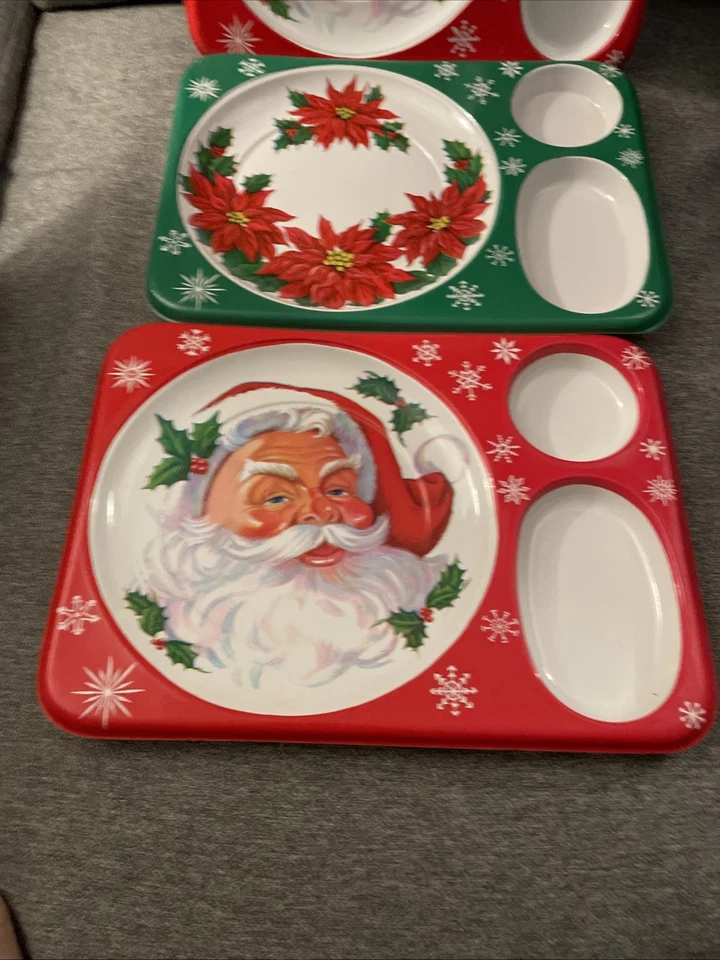 Set of 3 Vintage 1950's Santa Claus/Poinsettia  Compartment Serving Trays - Image 4 of 4