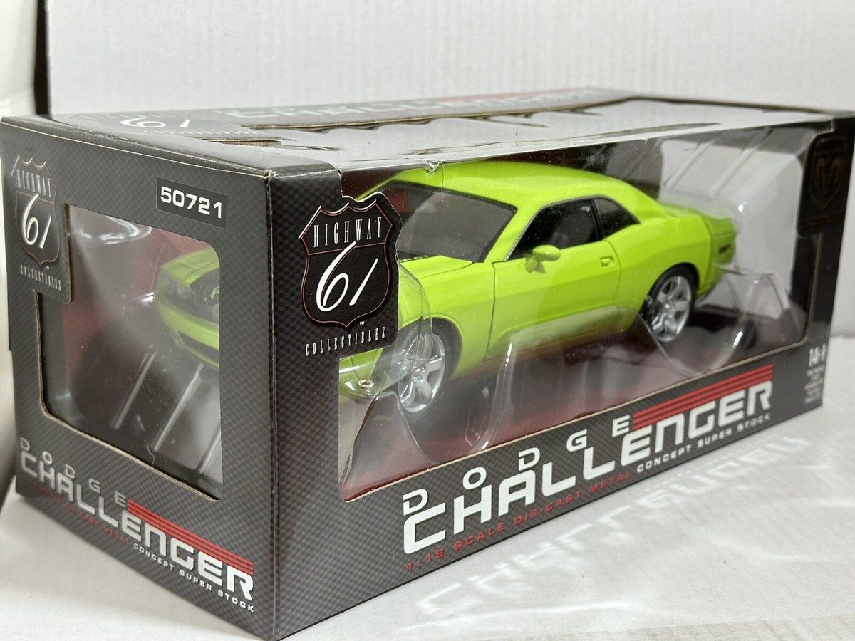 HIGHWAY 61 DODGE CHALLENGER CONCEPT GREEN 1:18 DIECAST MODEL