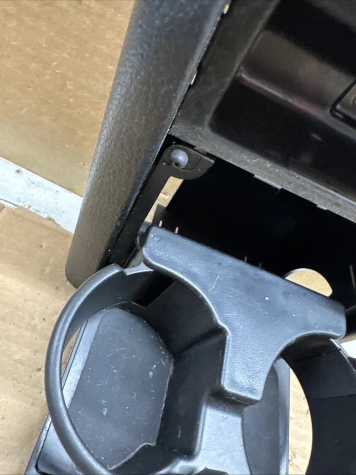 Portavasos trasero Subaru Legacy & Outback 2006 2007 2008 2009 moldura OEM Foto 3 de 4