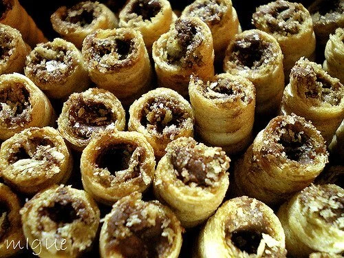 Pirulin Wafer Filled with Hazelnut and Chocolate (3 Pack/300 gr) - Picture 1 of 3