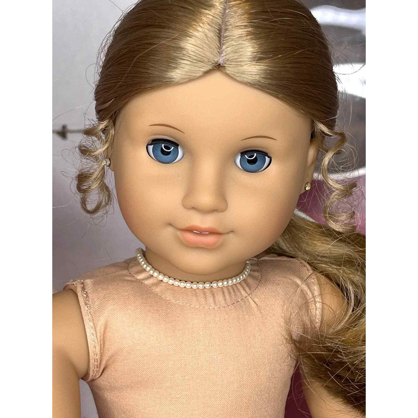 American Girl Doll ELIZABETH + ACCESSORIES Necklace Cap Book Felicity