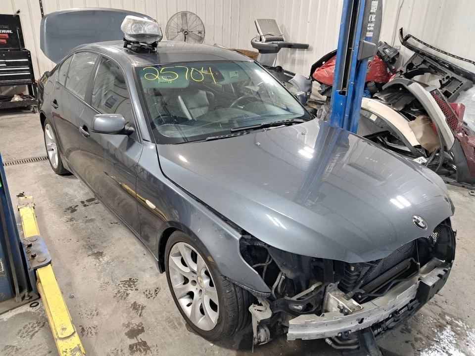 Reservatório de lavagem com arruelas de farol compatível com 06-10 BMW 550i 419949 - Imagem 2 de 4