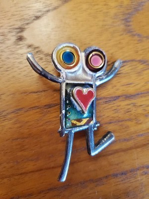 Yossi Steinberg crafted pin/brooch character heart design