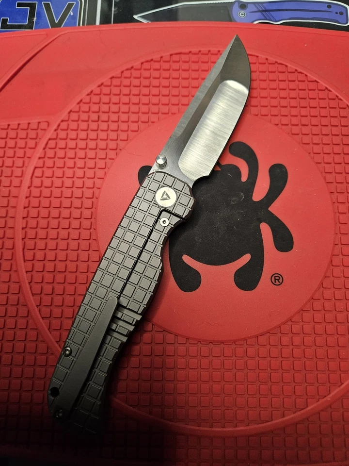 Cuchillo plegable de titanio Tuya Wrath Frag Foto 2 de 4