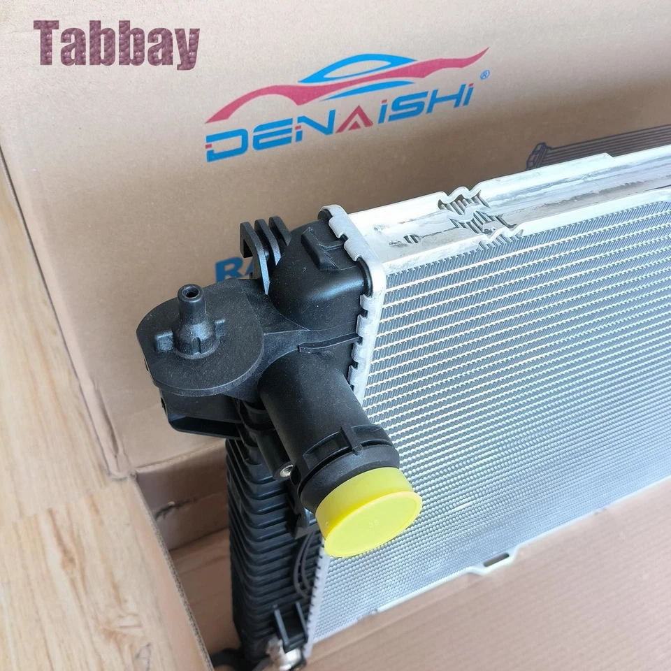 Radiador 95B121251A para 15-18 Porsche Macan Turbo 3.6L, 20-21 GTS, Turbo, S 2.9L Foto 2 de 4