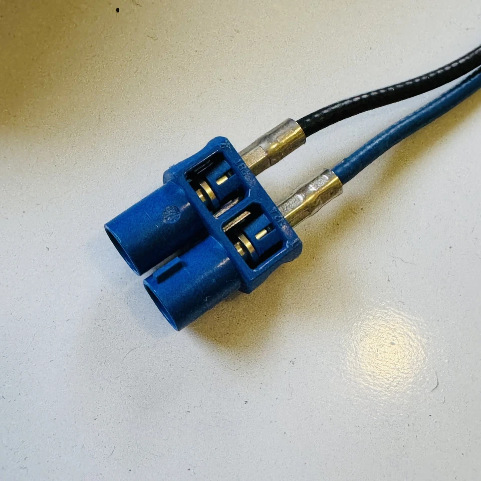 ✅ Antena montada en el techo Ford Fusion Shark Fin 2017 2018 2019 2020 OEM Foto 3 de 4