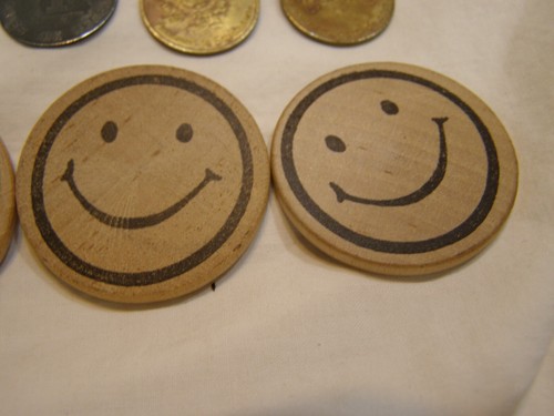 27 Token & Holz Nickels Casino, Busch Gardens, Good Luck Chuck E Cheese AA + - Bild 10 von 21