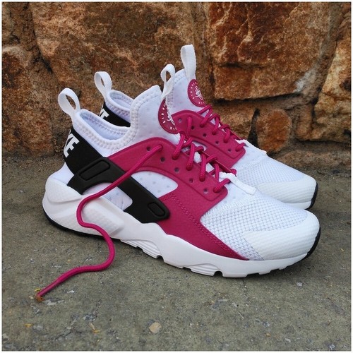 fuchsia nike huaraches