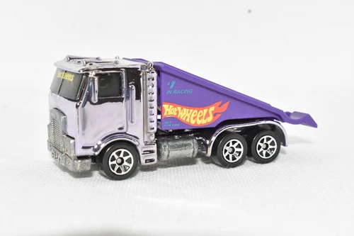 Vintage Hot Wheels Racing Metal Series Ramp Truck Purple and Chrome