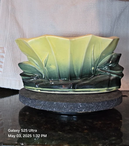 VINTAGE McCOY POTTERY LOTUS YELLOW GREEN PLANTER MADE USA - SEE VIDEO