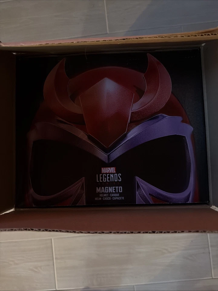 SDCC REVELACIÓN Marvel Legends Magneto X-Men 97 Casco Prop Réplica por Hasbro Foto 3 de 3