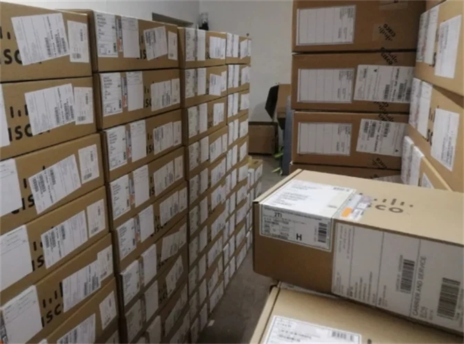 1PC New Cisco WS-C3850-24T-S Cisco Catalyst 3850 24 Port IP In Box Via DHL - Image 3 of 4