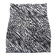 Rue 21 Size S Mini Skirt Animal Print Leopard Tiger Stretch White Black Party