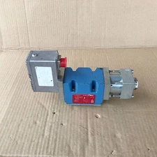 MOOG D634-301C DIRECT DRIVE CONTROL VALVE R40KO2M0NSM2