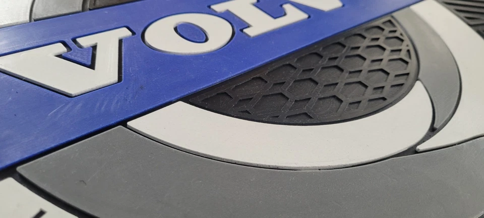 Guardabarros para camión Volvo X2 30x24" Foto 4 de 4